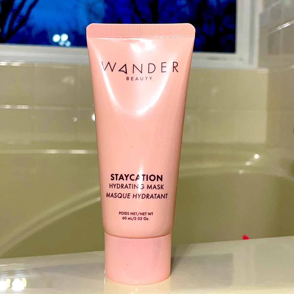 BRAND NEW 💗 WANDER BEAUTY Staycation Hydrating Mask